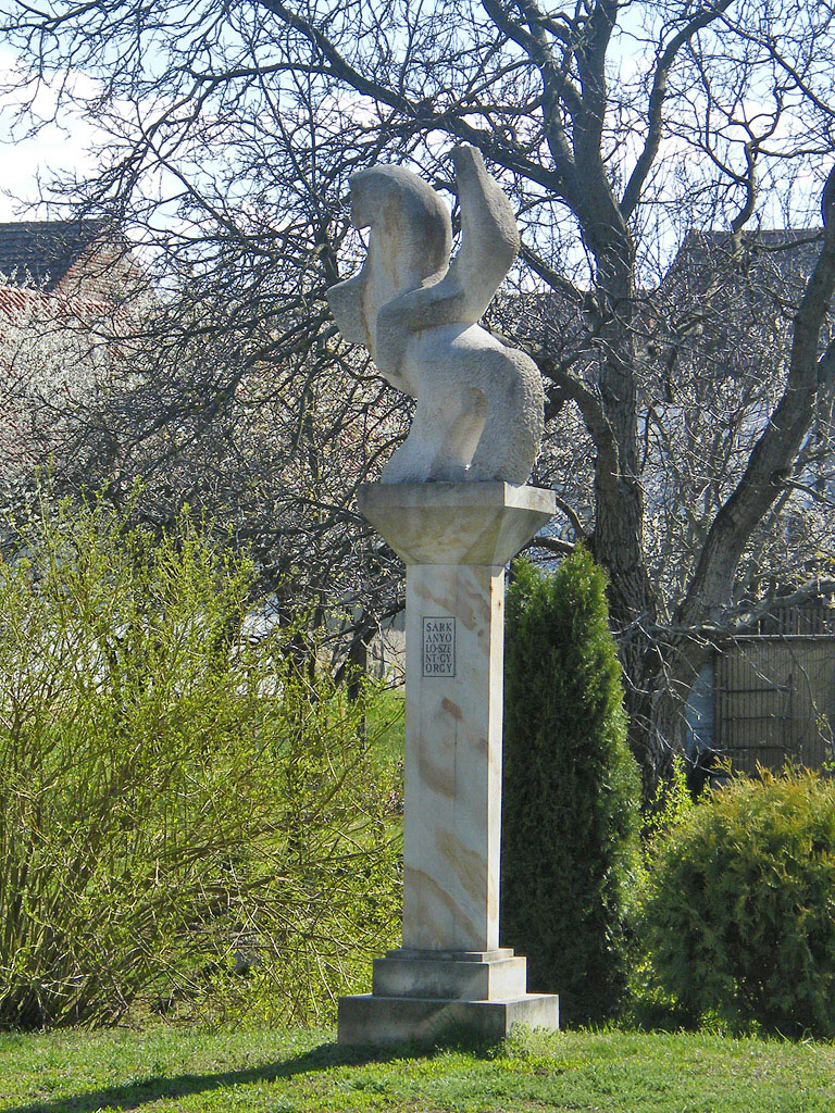 Sárkányölő Szent György Szobra